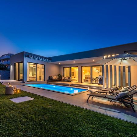 Villa Oasis - Your Luxury Home Away From Home Celopeci Ngoại thất bức ảnh