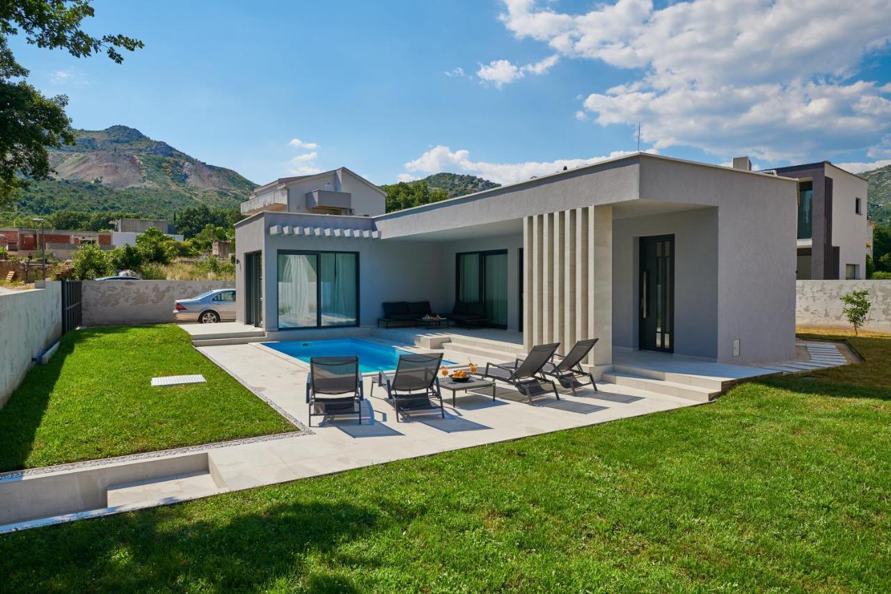 Villa Oasis - Your Luxury Home Away From Home Celopeci Ngoại thất bức ảnh