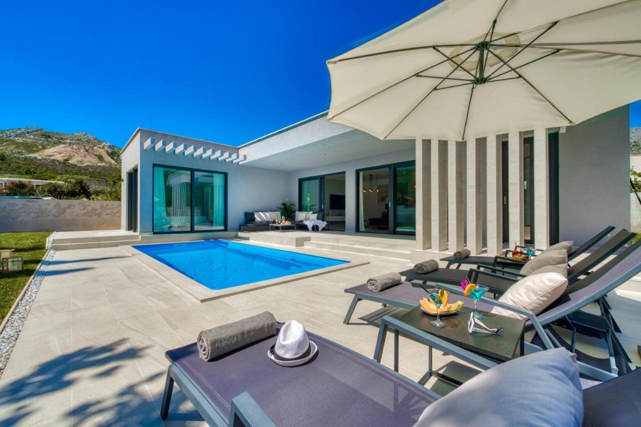 Villa Oasis - Your Luxury Home Away From Home Celopeci Ngoại thất bức ảnh