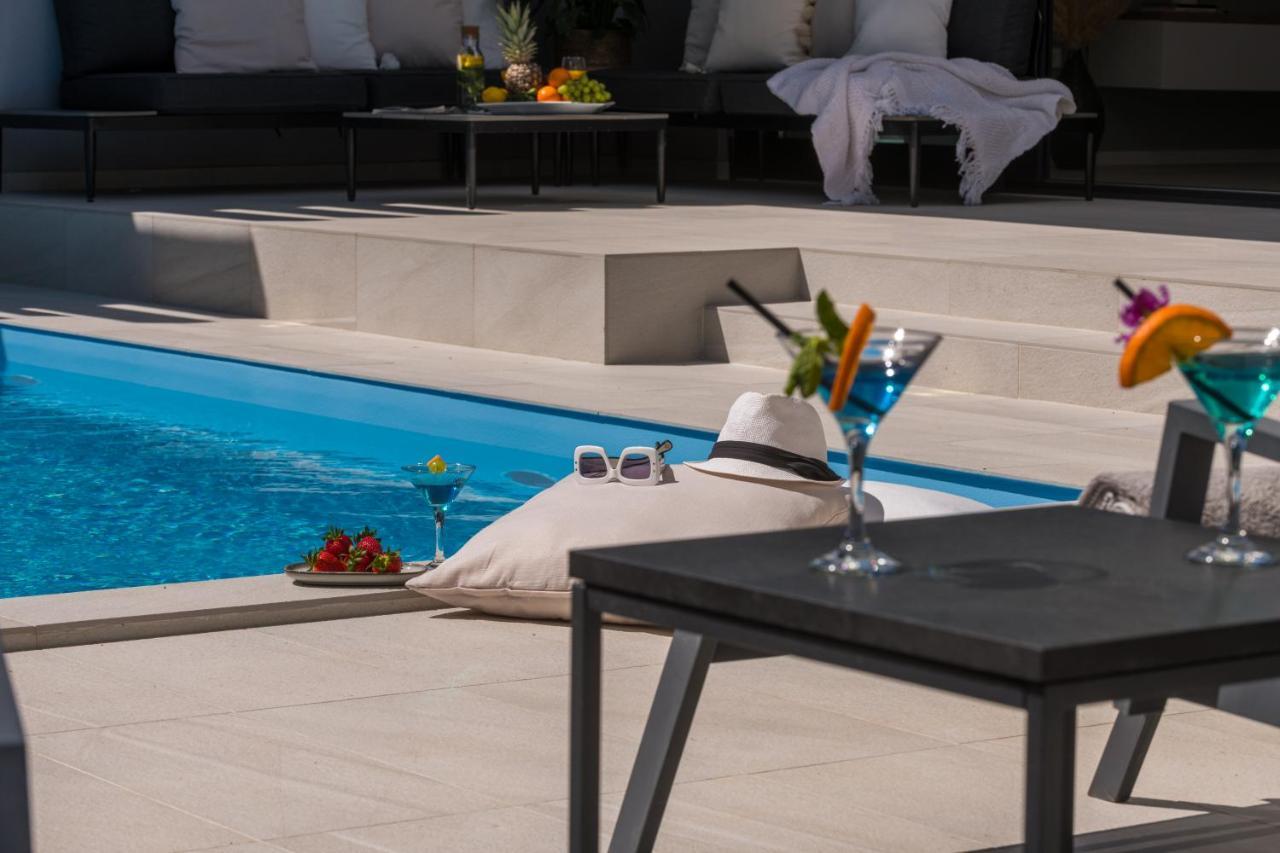 Villa Oasis - Your Luxury Home Away From Home Celopeci Ngoại thất bức ảnh