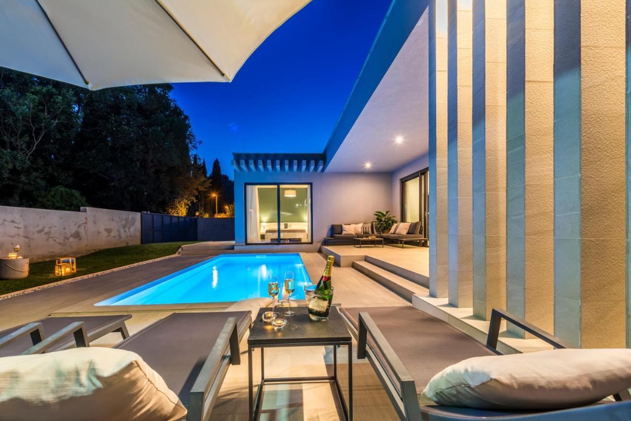 Villa Oasis - Your Luxury Home Away From Home Celopeci Ngoại thất bức ảnh