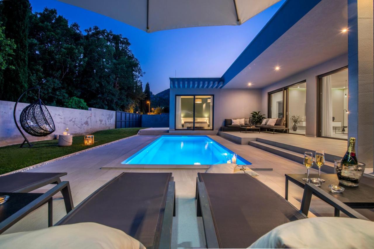 Villa Oasis - Your Luxury Home Away From Home Celopeci Ngoại thất bức ảnh